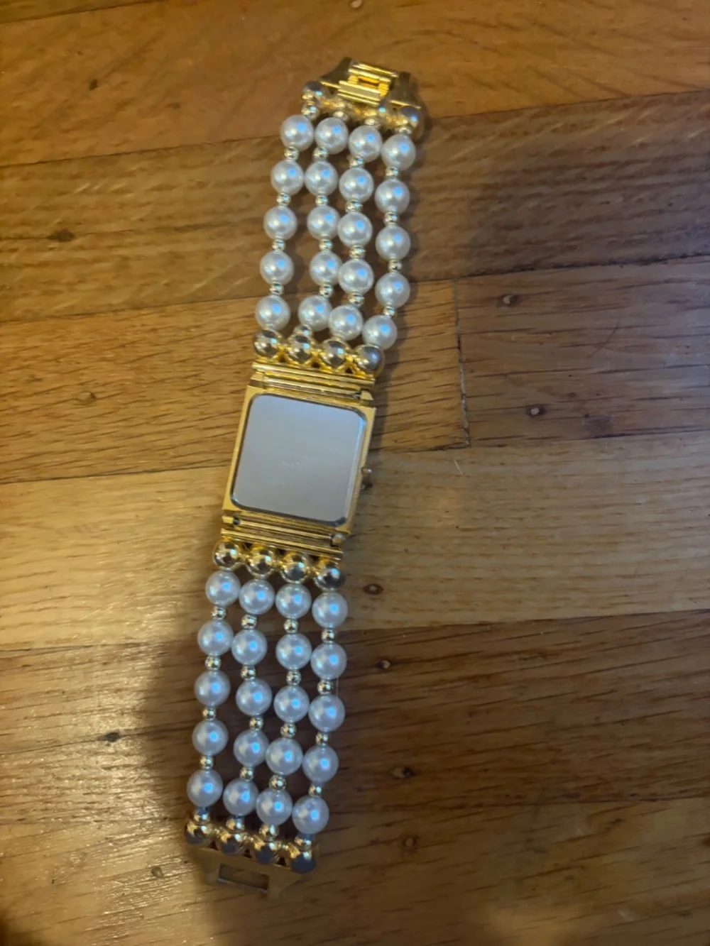 Vintage Gold-Tone Faux Pearl Multi-Strand Bracelet Watch – Y2K Coquette Style